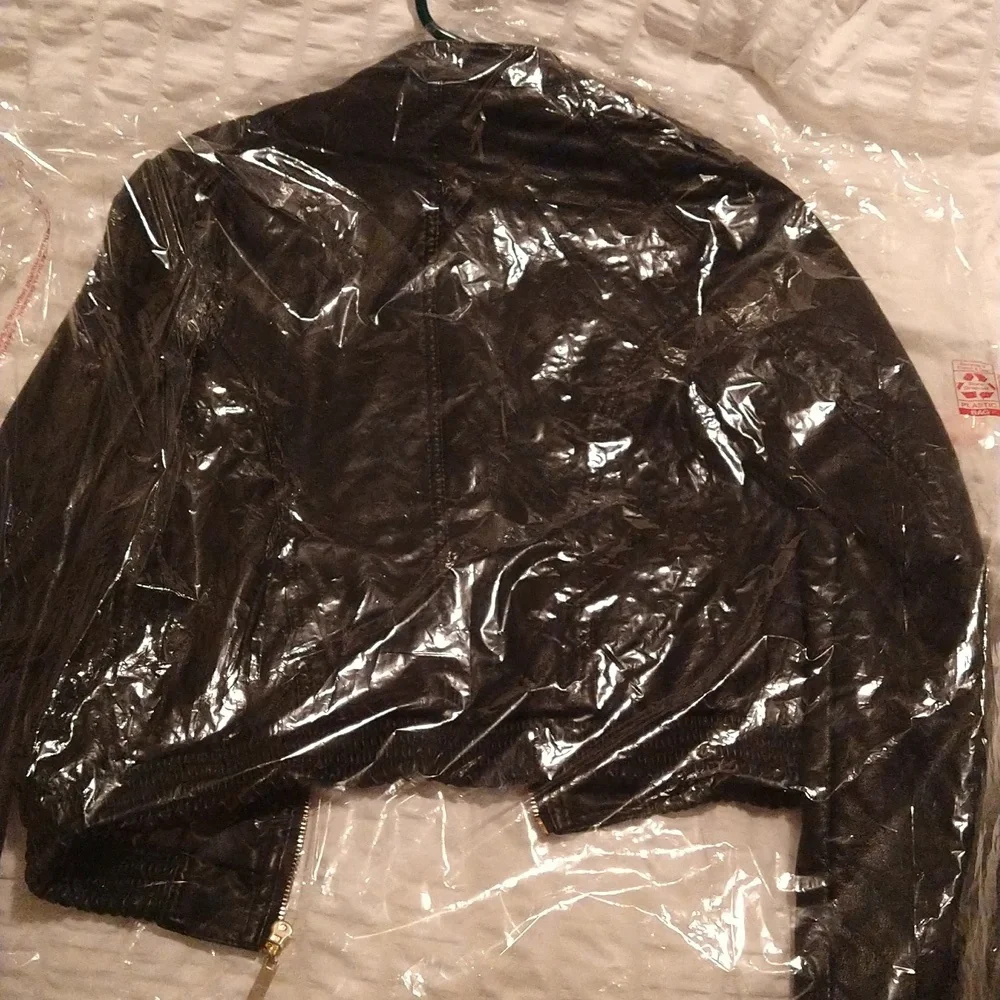 Jacket - Picture 7 of 10